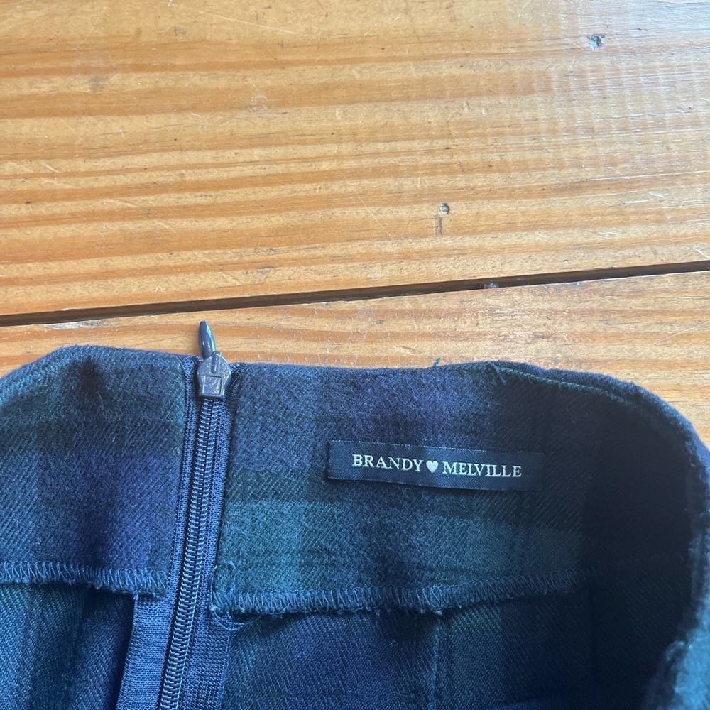 (558) BRANDY MELVILLE SKIRT - Picture 4 of 5
